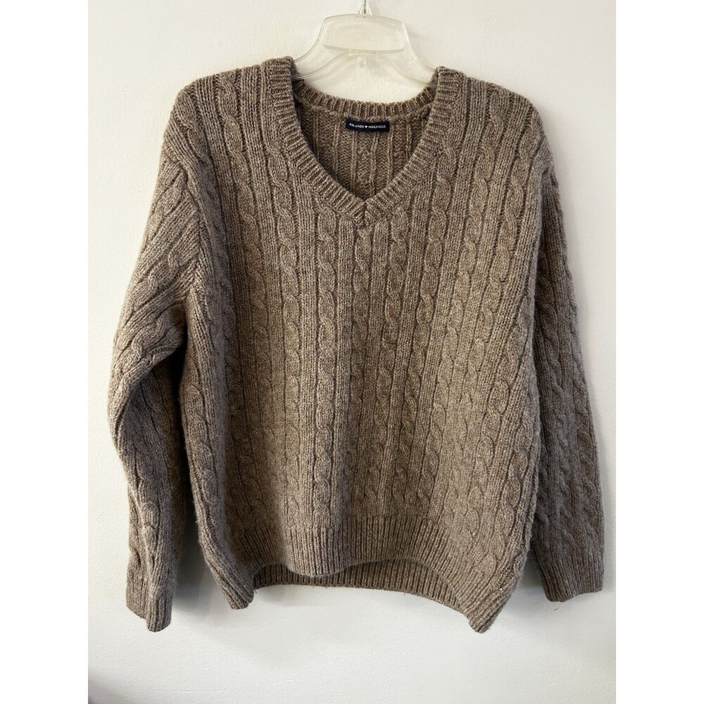 Brandy Melville Nikki Heavy Wool Blend Cable Knit V Neck Sweater Size M
